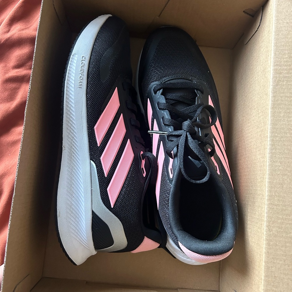Adidas Women's Black and Pink Sneakers